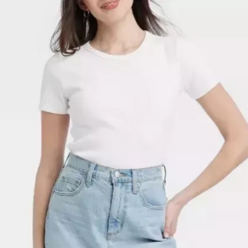 NWT Universal Thread Shrunken Short-sleeve Tee